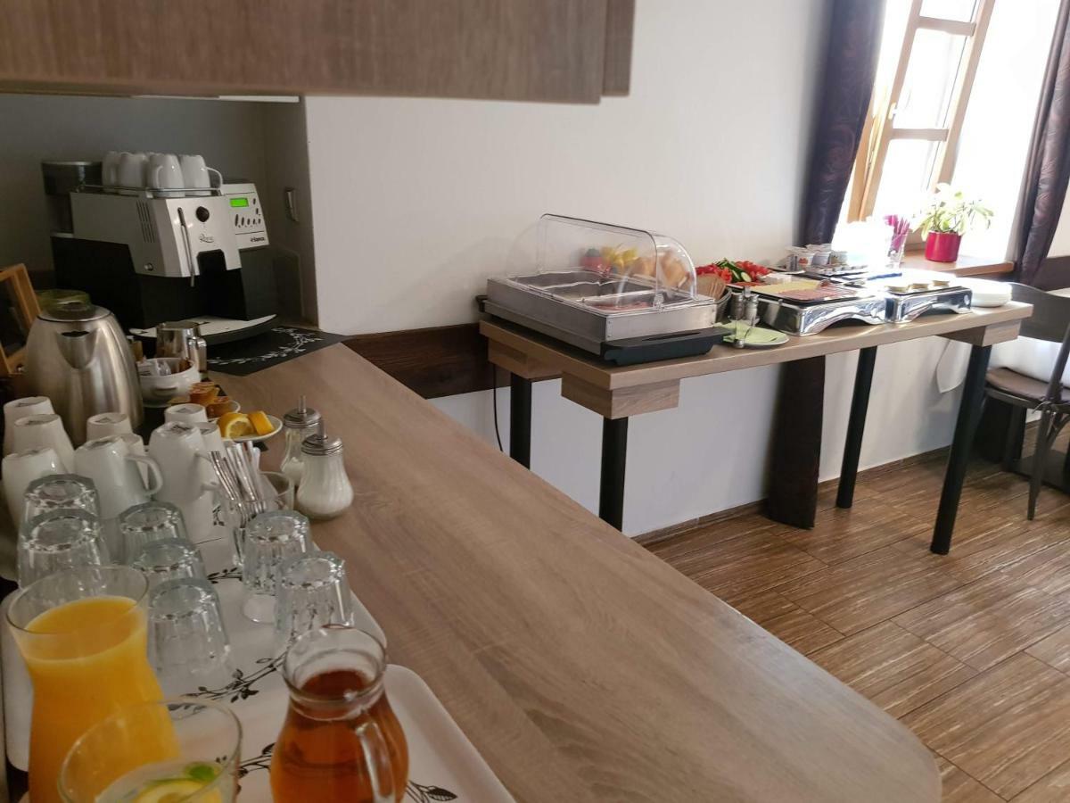 Restaurace A Penzion Bludovecek Екстер'єр фото